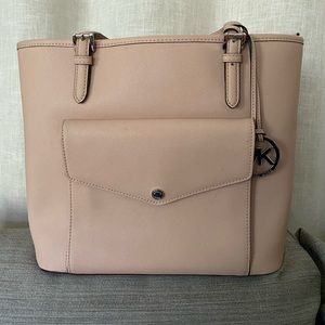 MICHAEL KORS Jet Set Medium Pocket Tote Bag